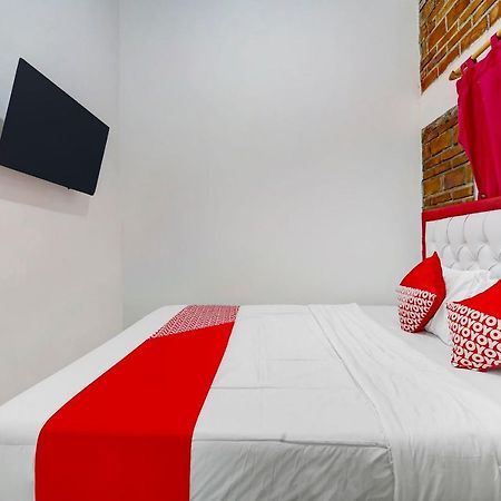 Super Oyo 91173 Guesthouse King Puntodewo Pakualaman Exteriér fotografie