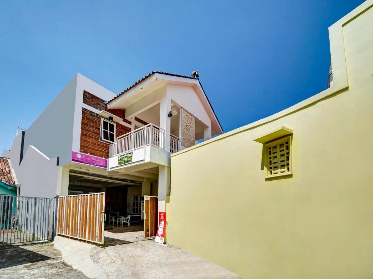 Super Oyo 91173 Guesthouse King Puntodewo Pakualaman Exteriér fotografie